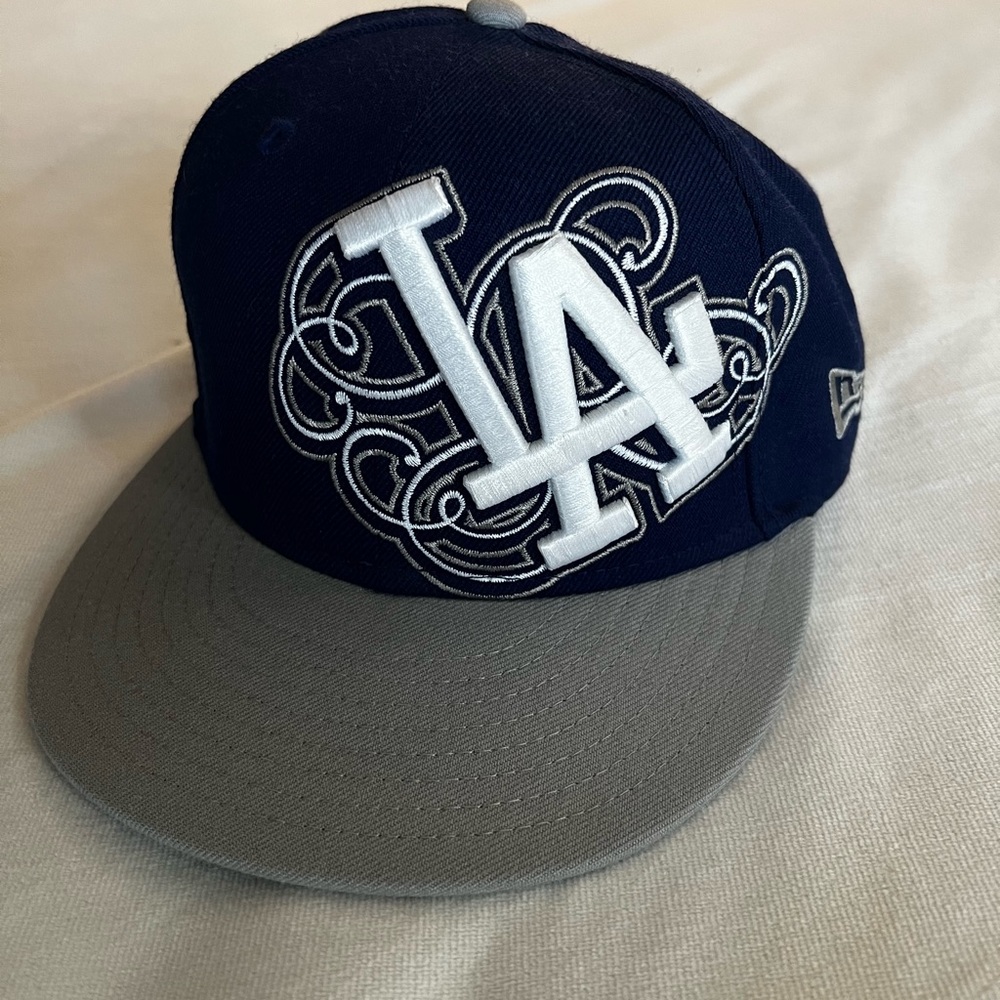 New Era Los Angeles Dodgers hat, blue, size 7 1/8